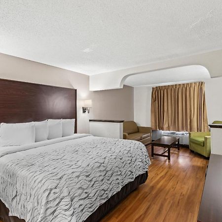 College Park Red Roof Plus+ & Suites Atlanta Airport South מראה חיצוני תמונה