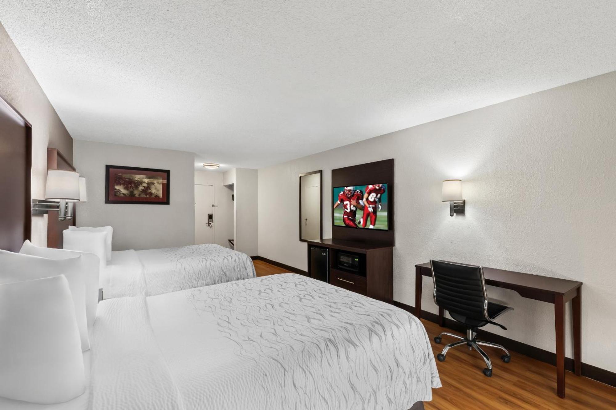 College Park Red Roof Plus+ & Suites Atlanta Airport South מראה חיצוני תמונה