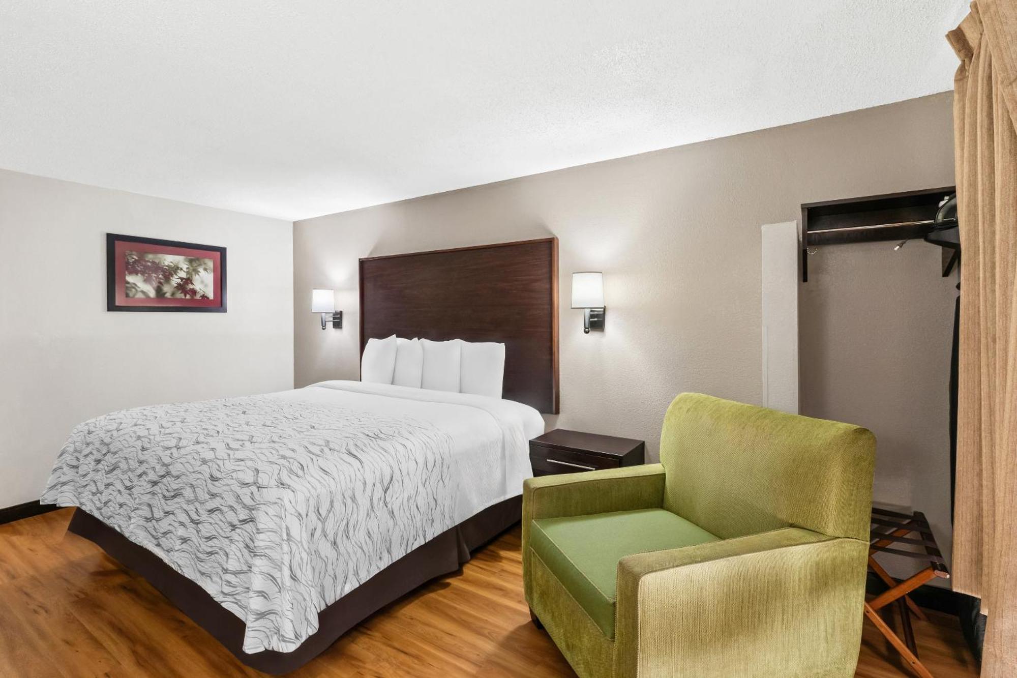 College Park Red Roof Plus+ & Suites Atlanta Airport South מראה חיצוני תמונה