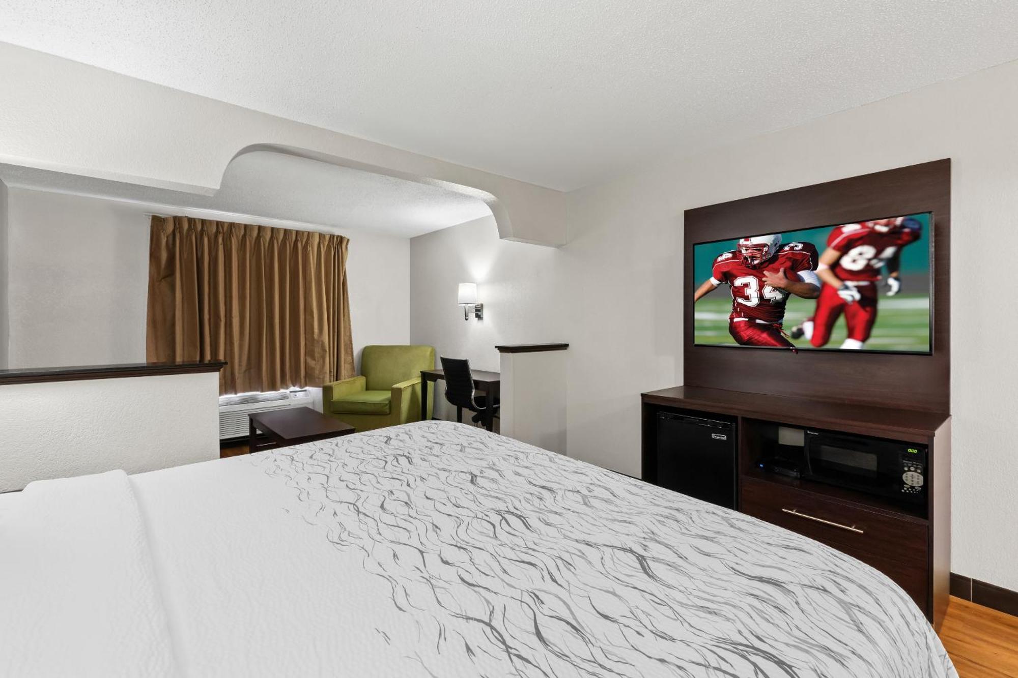 College Park Red Roof Plus+ & Suites Atlanta Airport South מראה חיצוני תמונה