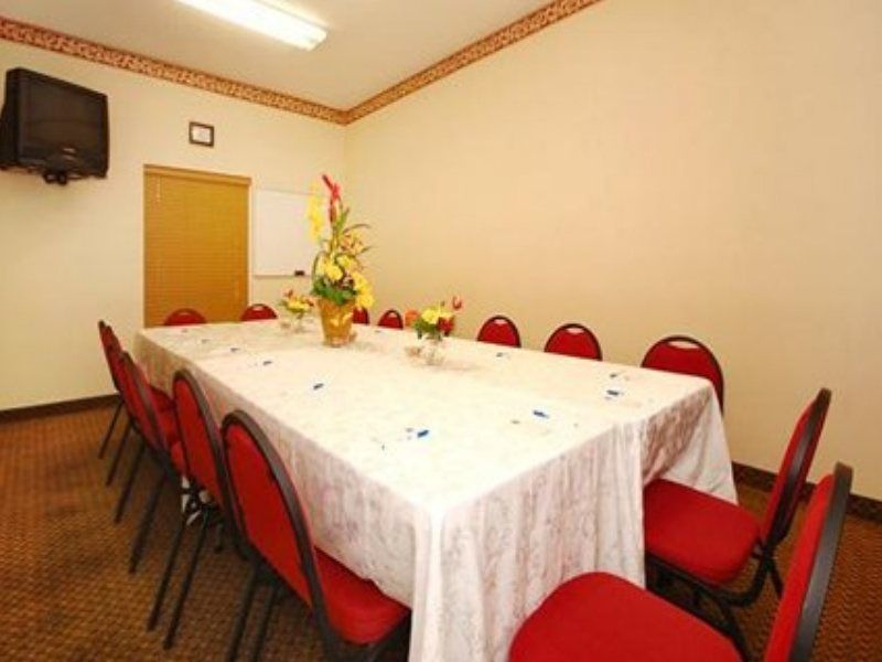 College Park Red Roof Plus+ & Suites Atlanta Airport South מראה חיצוני תמונה